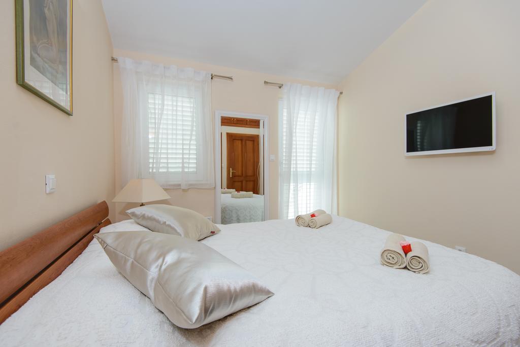 Apartment Denis *