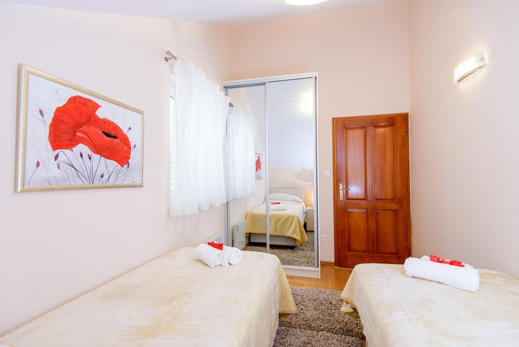 Denis Apartment *